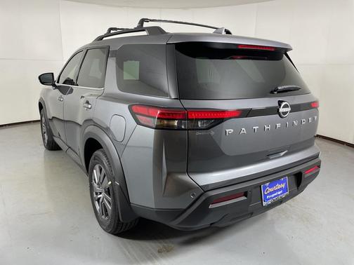 2025 Nissan Pathfinder SV FWD