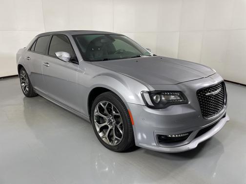 2018 Chrysler 300 S