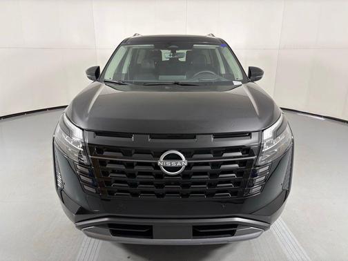 Super Black 2026 Nissan Pathfinder Platinum