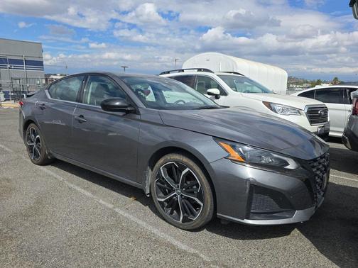2023 Nissan Altima SR FWD