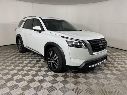 2025 Nissan Pathfinder Platinum 4WD