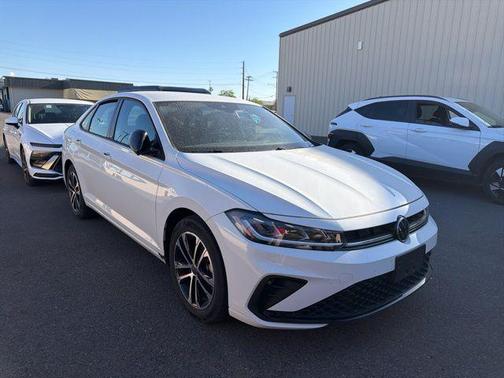 Pure White 2025 Volkswagen Jetta 1.5T Sport