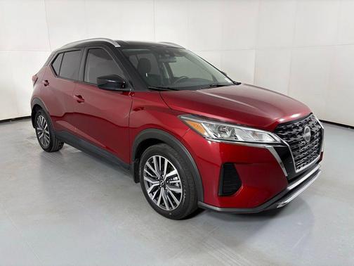 2022 Nissan Kicks SV