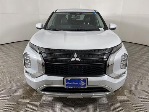 2023 Mitsubishi Outlander SE 2.5 2WD