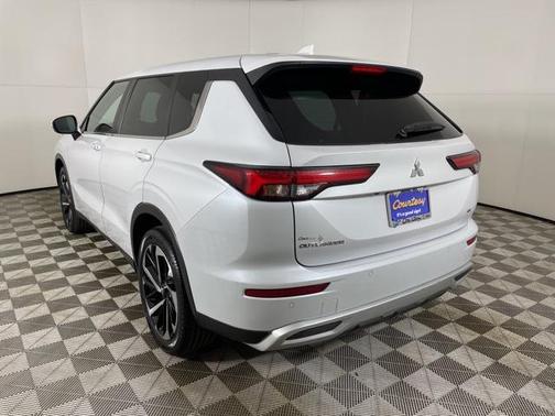 2023 Mitsubishi Outlander SE 2.5 2WD