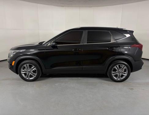 Cherry Black 2021 Kia Seltos S