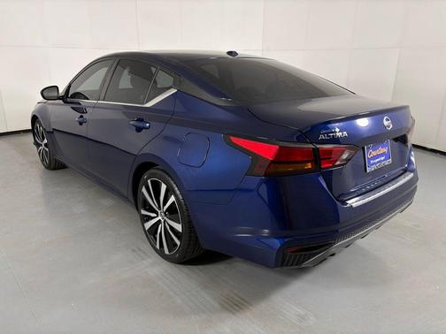 2022 Nissan Altima SR FWD
