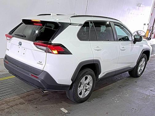 2020 Toyota RAV4 Hybrid LE