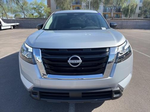 2025 Nissan Pathfinder S FWD