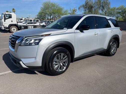 2025 Nissan Pathfinder S FWD