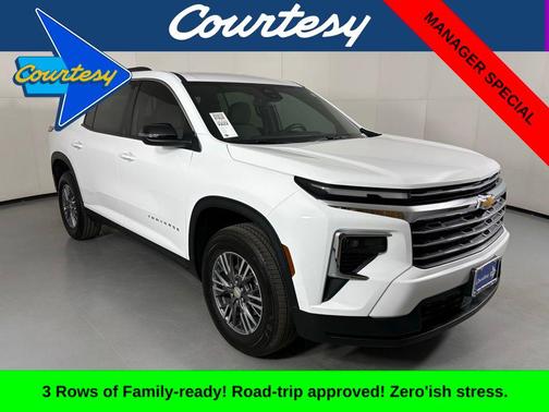 Summit White 2025 Chevrolet Traverse LT