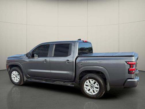 Gun Metallic 2022 Nissan Frontier SV