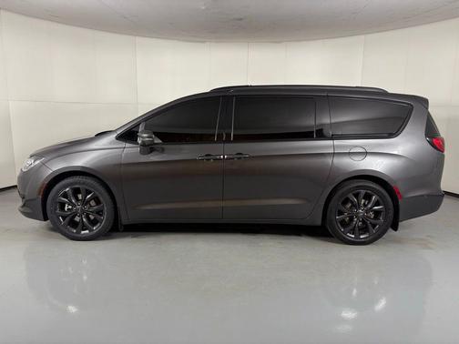 2020 Chrysler Pacifica Red S Edition