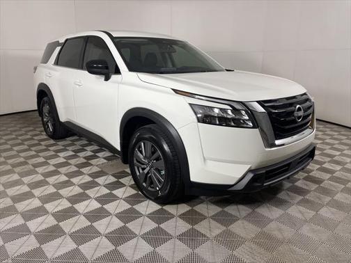 2025 Nissan Pathfinder S FWD