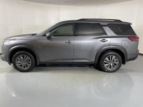 2025 Nissan Pathfinder SV FWD