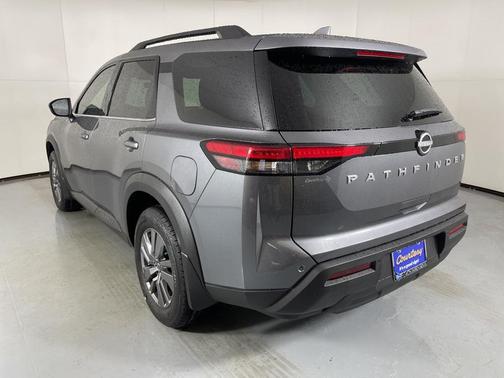 2025 Nissan Pathfinder SV FWD