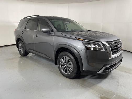 2025 Nissan Pathfinder SV FWD