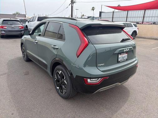 Cityscape Green 2023 Kia Niro EV Wave