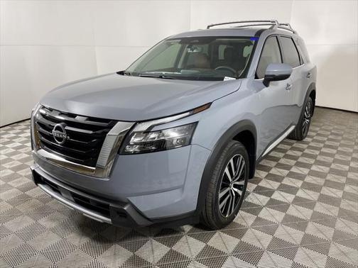 2025 Nissan Pathfinder Platinum FWD
