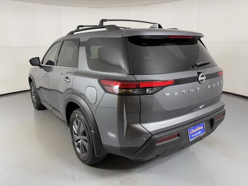 2025 Nissan Pathfinder SV FWD