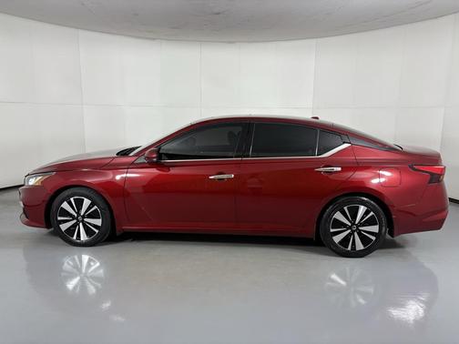 2020 Nissan Altima 2.5 SV
