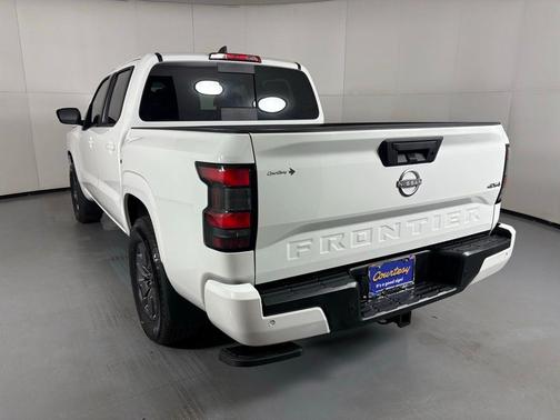 Glacier White 2026 Nissan Frontier SV