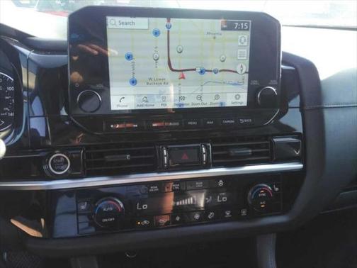 2022 Nissan Pathfinder SL 2WD
