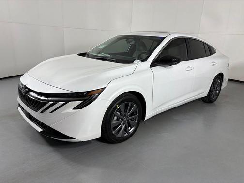 Aspen White Tricoat 2026 Nissan Sentra SL