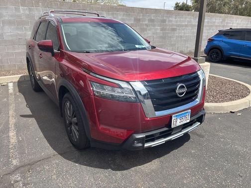 Scarlet Ember Tintcoat 2022 Nissan Pathfinder SL 4WD