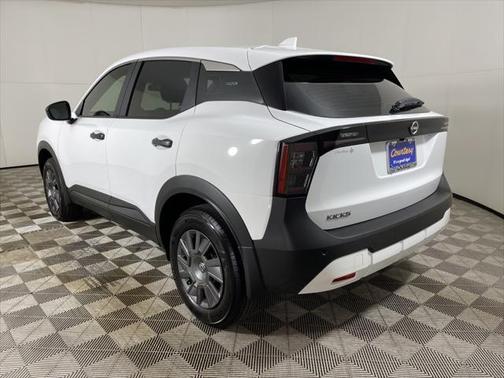 2025 Nissan Kicks S