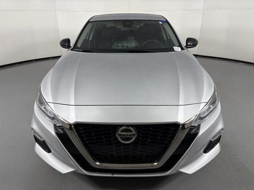 2021 Nissan Altima SR FWD