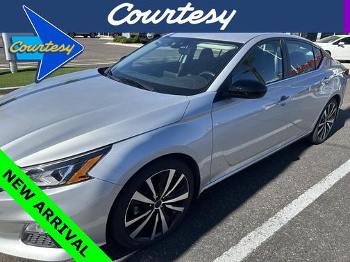 2021 Nissan Altima SR FWD