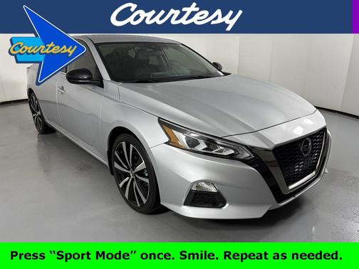 2021 Nissan Altima SR FWD