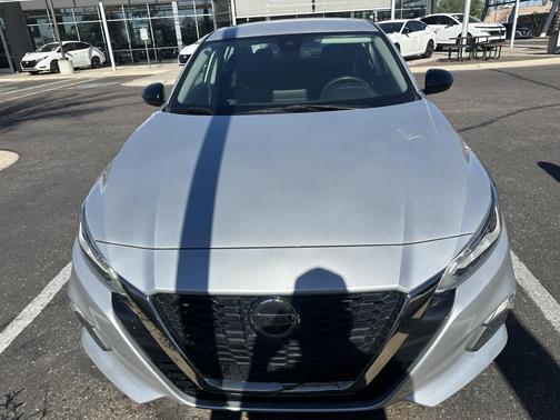 2021 Nissan Altima SR FWD