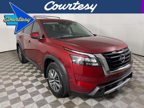 2025 Nissan Pathfinder SL FWD