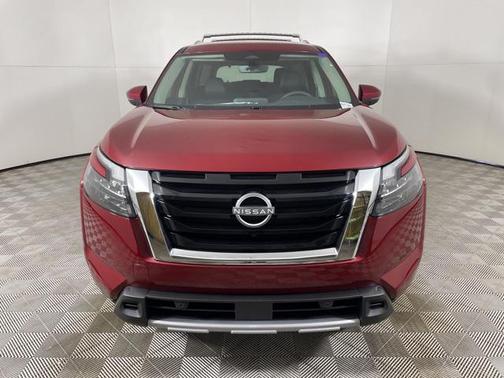 2025 Nissan Pathfinder SL FWD
