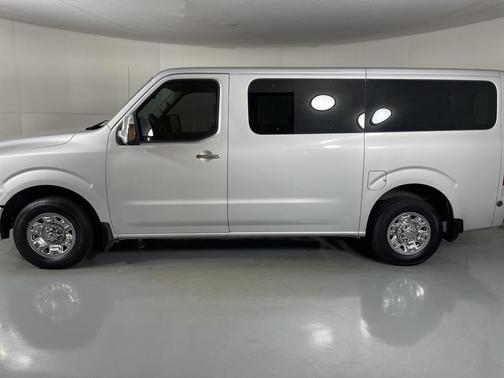 2019 Nissan NV Passenger NV3500 HD S V6