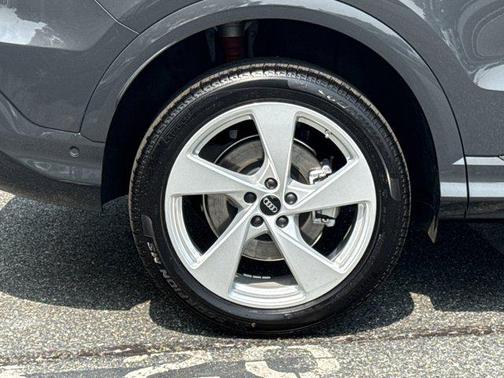 2025 Audi Q5 Premium Plus