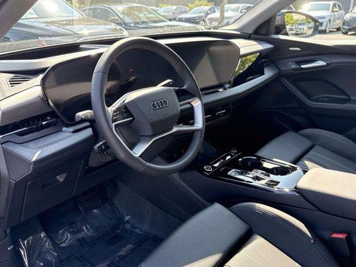 2025 Audi Q6 e-tron Premium Plus quattro