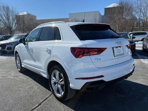 2024 Audi Q3 Premium 45 TFSI S line quattro Tiptronic