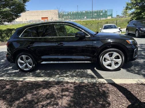 2023 Audi Q5 45 S line Premium Plus