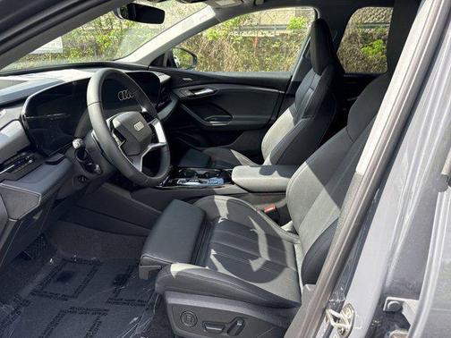 2025 Audi Q6 e-tron Premium Plus quattro