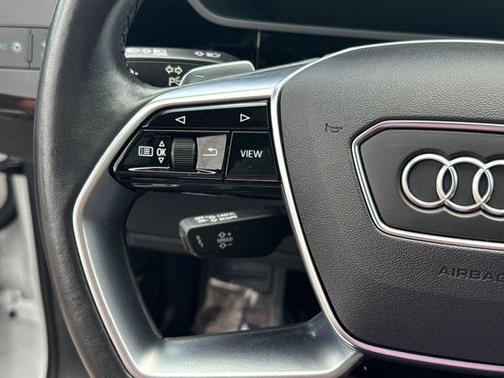 2022 Audi e-tron Premium