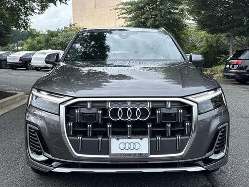 2025 Audi Q7 55 Premium Plus