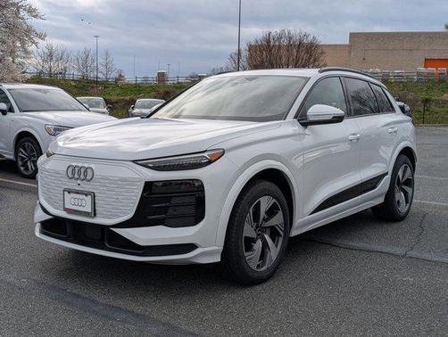 2025 Audi Q6 e-tron Premium Plus quattro