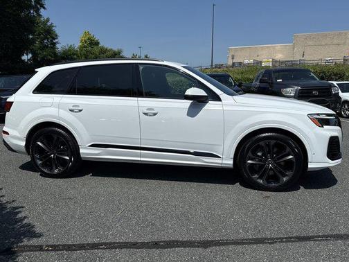 2025 Audi Q7 55 Premium Plus
