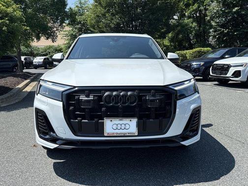 2025 Audi Q7 55 Premium Plus