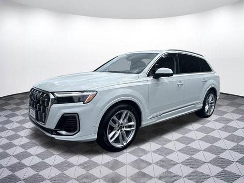 2025 Audi Q7 55 Premium Plus