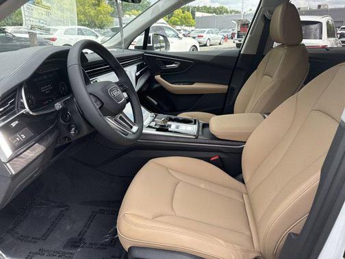 2025 Audi Q7 55 Premium Plus