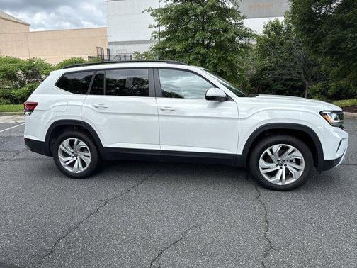 2023 Volkswagen Atlas 3.6L SE w/Technology